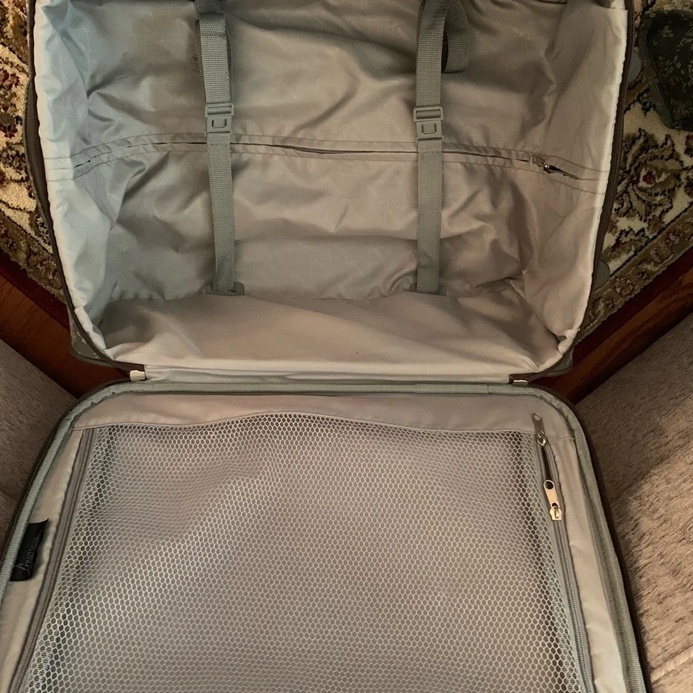 Protocol 2-Piece Luggage & Tote Set - Picture 3 of 16